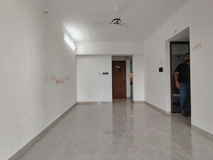 Room in 2 BHK Apartment at Pristine Allure, Kharadi – for Rent