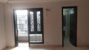 Room in 4 BHK Builder Floor at Greater Kailash I – for Rent