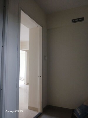 Room in 2 BHK Apartment at Paranjape Gloria Grand, Bavdhan – for Rent