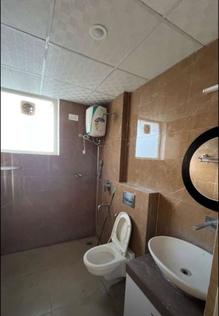 Bathroom, la-prisma 3 Bedroom 1500 Sq.Ft. Apartment In Dhakoli Zirakpur 10297566