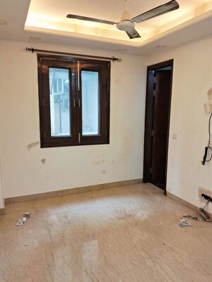 Room in 3 BHK Builder Floor at East Of Kailash – for Rent