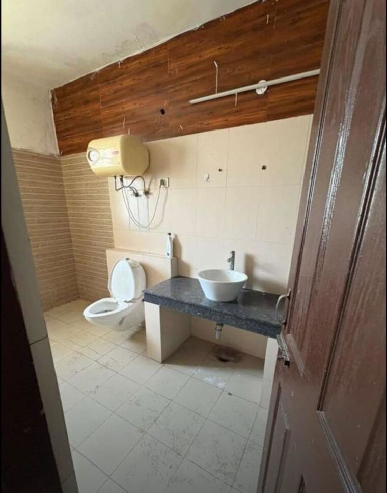 Kitchen, maya-garden-city 3 Bedroom 1500 Sq.Ft. Apartment In Lohgarh Zirakpur 10297618