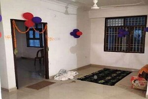 Room in 2 BHK Apartment at Salt Lake Sector V – for Rent