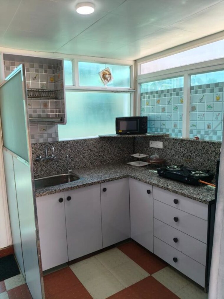 Kitchen, east of kailash 1 Bedroom 800 Sq.Ft. Builder Floor In East Of Kailash Delhi 10297654