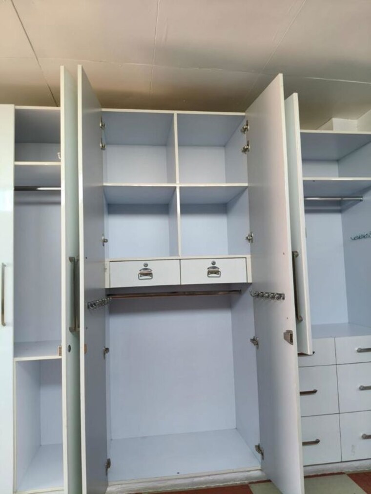 Bedroom, east of kailash 1 Bedroom 800 Sq.Ft. Builder Floor In East Of Kailash Delhi 10297654