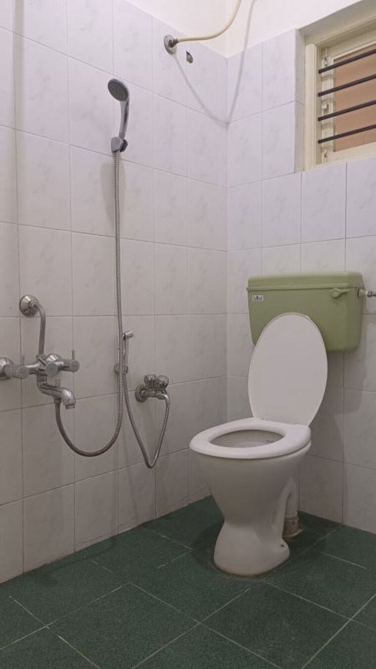 Bathroom, gm palya 2 Bedroom 1300 Sq.Ft. Independent House In Gm Palya Bangalore 10297637