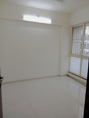 Room in 1 BHK Apartment at Kohinoor Tinsel County, Hinjewadi – for Rent