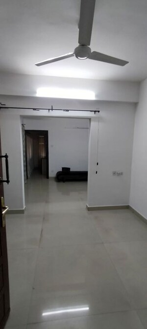 Room in 3 BHK Apartment at Thrissur Road – for Sale