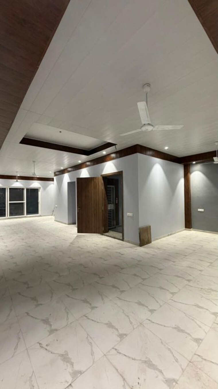 Other, east of kailash Commercial Office Space 900 Sq.Ft. In East Of Kailash Delhi 10297807