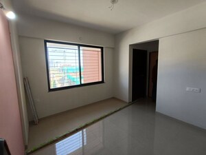 Room in 1 BHK Apartment at Ajinkya Towers, Charholi Budruk – for Rent