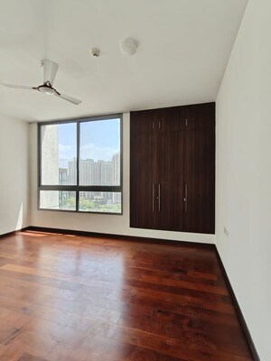 Room in 3 BHK Apartment at Piramal  Vaikunth Cluster 4, Balkum Pada – for Rent