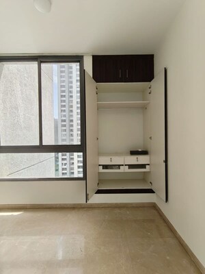 Room in 3 BHK Apartment at Piramal  Vaikunth Cluster 4, Balkum Pada – for Rent