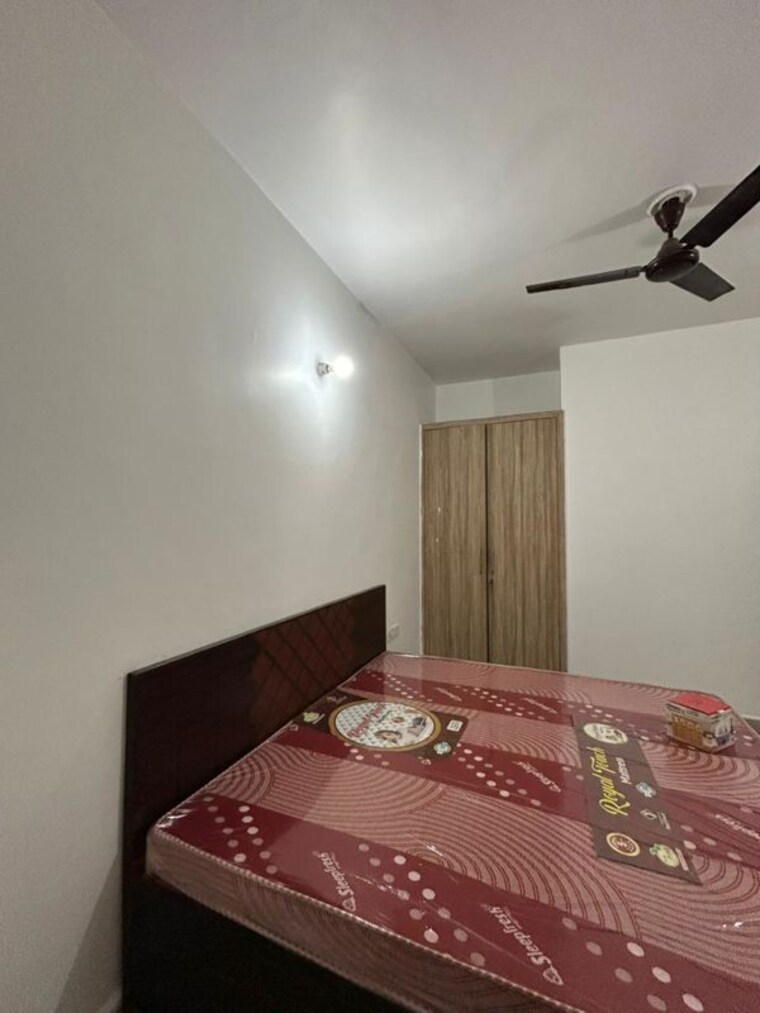 Bedroom, maxblis-white-house-ii 3 Bedroom 1390 Sq.Ft. Apartment In Sector 75 Noida 10297858