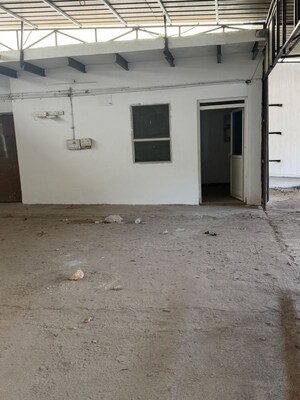 Room in  Warehouse at Wazirabad – for Rent