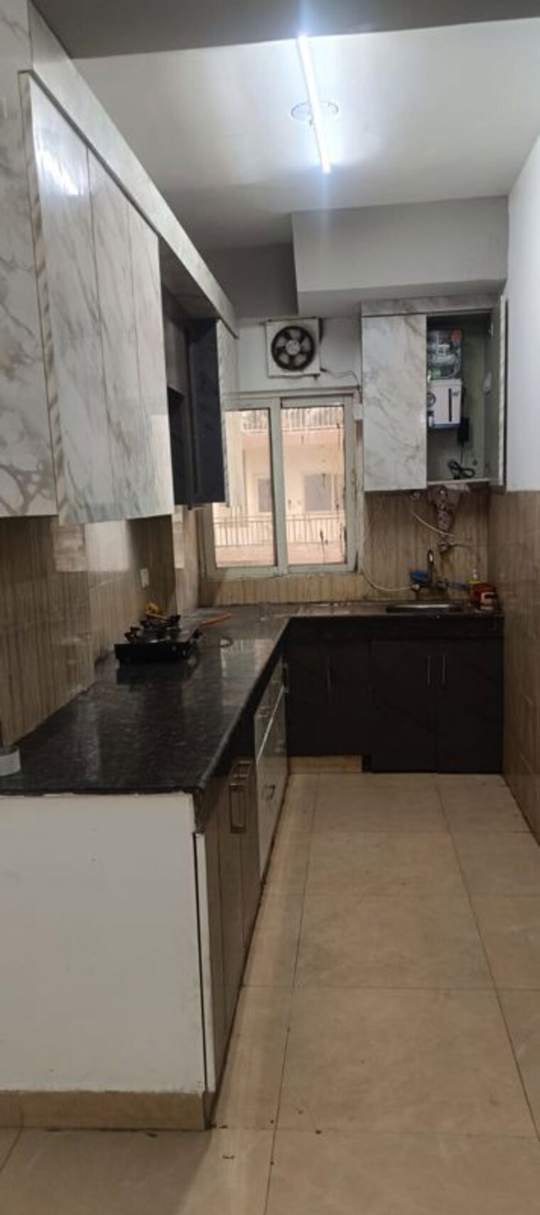Kitchen, mahagun-moderne 3.5 Bedroom 1000 Sq.Ft. Apartment In Sector 78 Noida 10297913