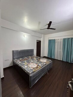 3.5 BHK + Extra Room Apartment For Rent in Gardenia Golf City