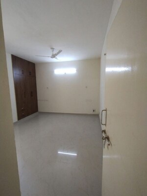 3 BHK Apartment For Rent in Nandakini Alaknanda Estate, Amar Shaheed Path
