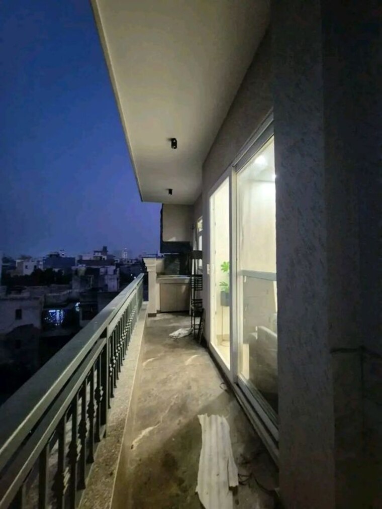 Balcony, gaur city 2 3 Bedroom 1450 Sq.Ft. Builder Floor In Gaur City 2 Greater Noida 10273403