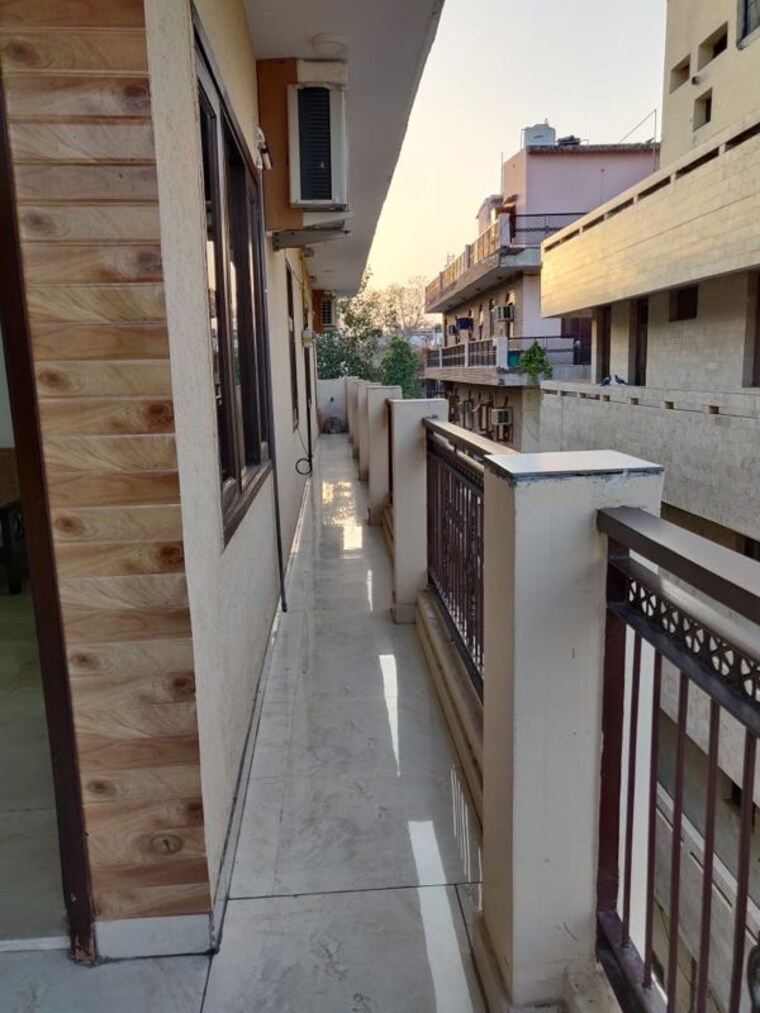Balcony, lajpat nagar i 2 Bedroom 900 Sq.Ft. Builder Floor In Lajpat Nagar I Delhi 10297977