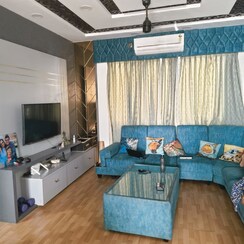 3.5 BHK + Servant Room Apartment For Rent in Vaishnavi Terraces