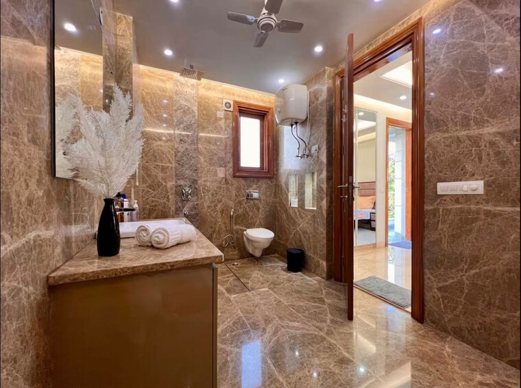 Living Room, south extension ii 4 Bedroom 5000 Sq.Ft. Builder Floor In South Extension ii Delhi 10297969