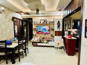 Team Area in 2 BHK Apartment at Apex Golf Avenue, Sector 1 Greater Noida – for Rent