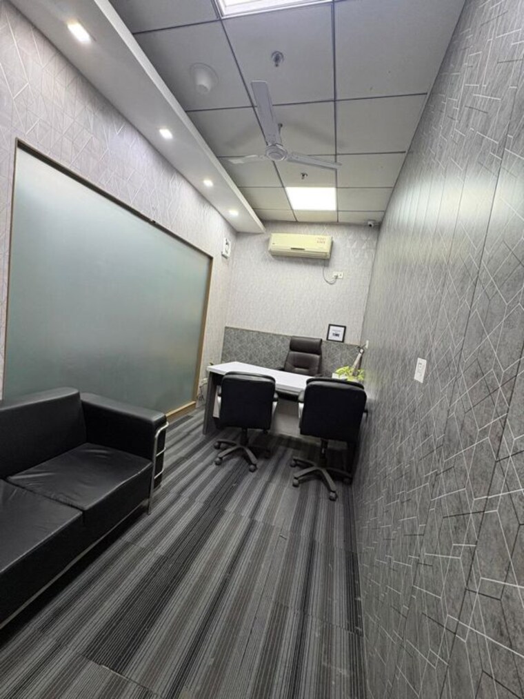 Team Area, sector 4 Commercial Office Space 2500 Sq.Ft. In Sector 4 Noida 10298009