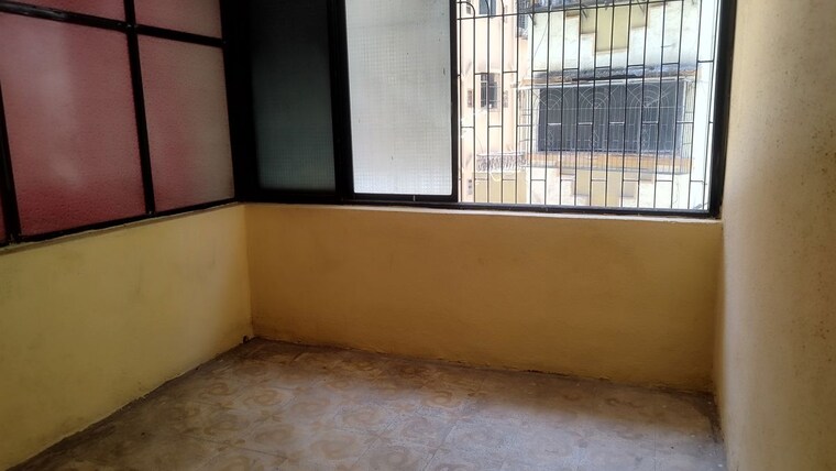 Room, dombivli west  700 Sq.Ft. Apartment In Dombivli West Thane 10298050