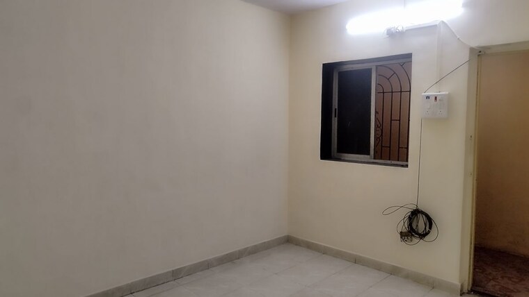 Room, dombivli west  700 Sq.Ft. Apartment In Dombivli West Thane 10298050