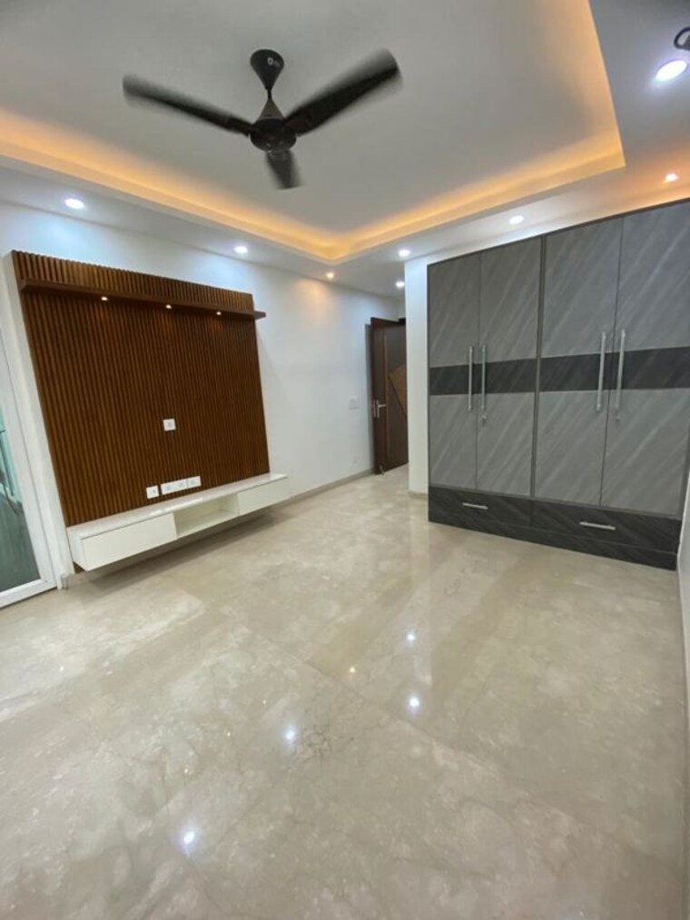 Room, sushant lok iii 3 Bedroom 200 Sq.Yd. Builder Floor In Sushant Lok Iii Gurgaon 10298023