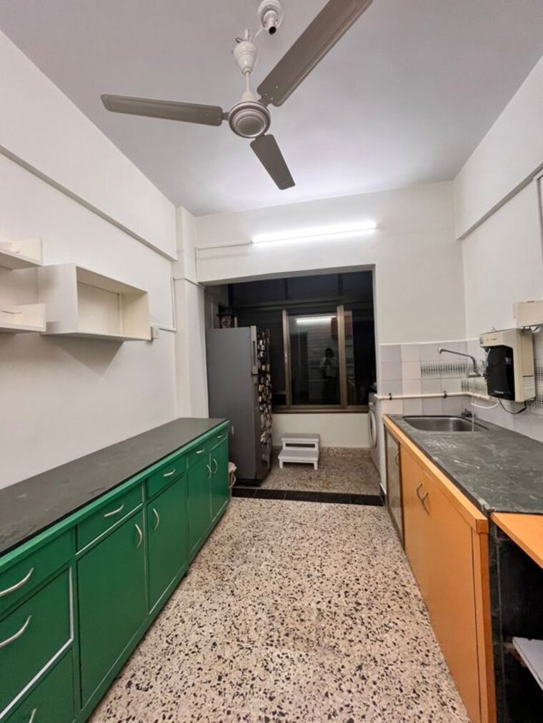 Kitchen, lokhandwala complex 2 Bedroom 979 Sq.Ft. Apartment In Lokhandwala Complex Mumbai 10298046