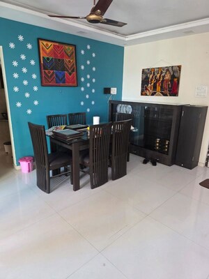 Team Area in 3.5 BHK Apartment at Thane West – for Rent