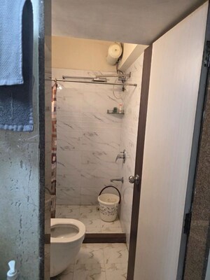 Bathroom in 3.5 BHK Apartment at Thane West – for Rent
