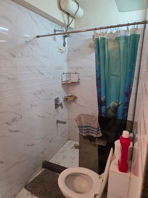 Bathroom in 3.5 BHK Apartment at Thane West – for Rent