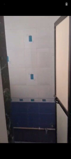 Furnished Amenities in 2 BHK Apartment at Vakola – for Rent