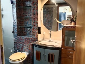 Bathroom in 4 BHK Apartment at Chakala – for Rent