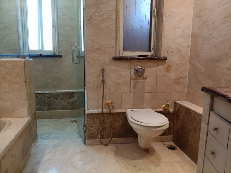 Bathroom, chakala 4 Bedroom 3300 Sq.Ft. Apartment In Chakala Mumbai 10298083