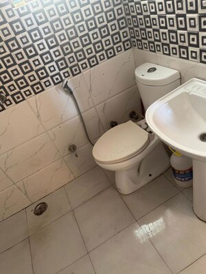 Bathroom in  Builder Floor at Apex Apartments, Sector 45 – for Rent