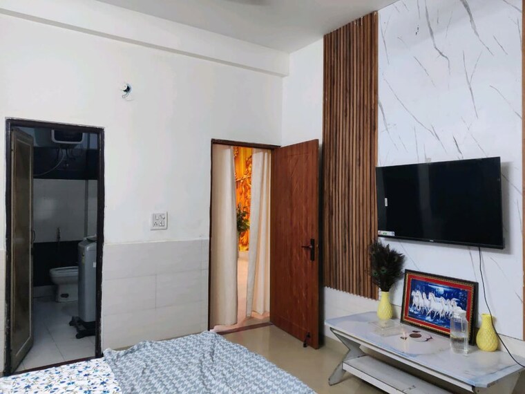 Bedroom, aditya-mega-city 2.5 Bedroom 1376 Sq.Ft. Apartment In Vaibhav Khand Ghaziabad 10298226