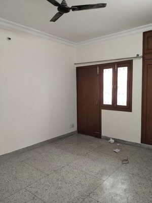 Room in 2 BHK Apartment at Sarita Vihar – for Sale