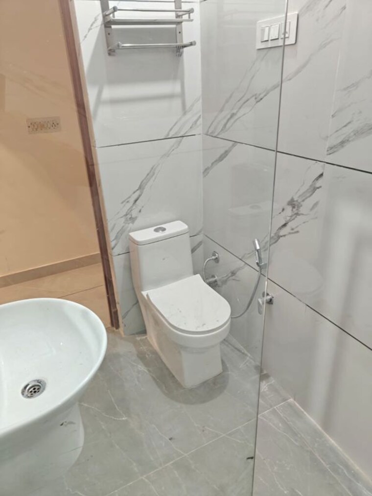 Bathroom, sector 21 3 Bedroom 2100 Sq.Ft. Builder Floor In Sector 21 Panchkula 10298237