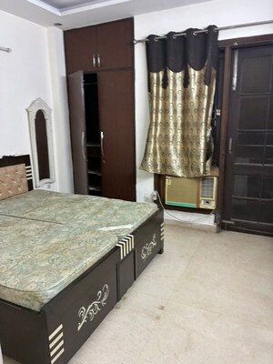 Bedroom in 2.5 BHK Builder Floor at Rajouri Garden – for Rent