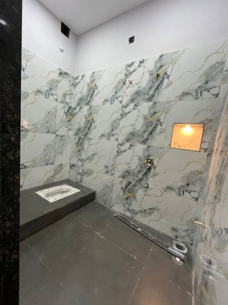 Bathroom, santoshi nagar 4 Bedroom 1600 Sq.Ft. Independent House In Santoshi Nagar Raipur 10298469