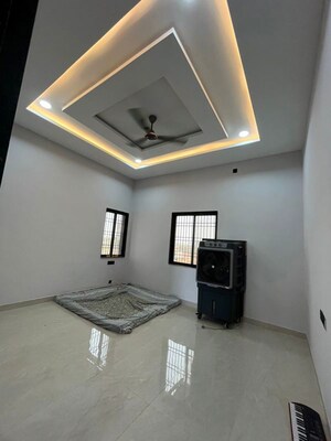 Team Area in 4 BHK Independent House at Santoshi Nagar – for Rent