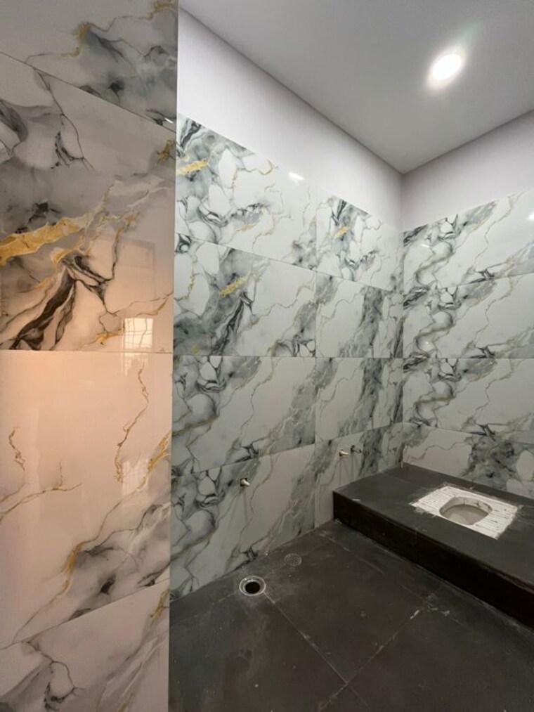 Bathroom, santoshi nagar 4 Bedroom 1600 Sq.Ft. Independent House In Santoshi Nagar Raipur 10298469