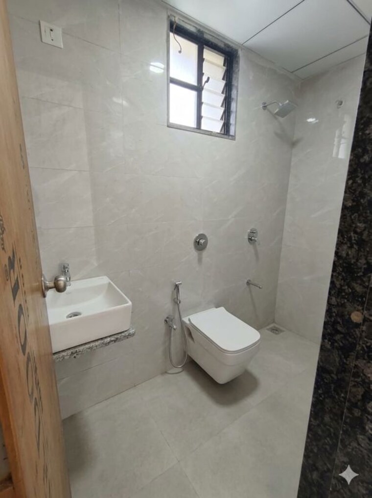 Bathroom, nava wadaj 3 Bedroom 180 Sq.Yd. Apartment In Nava Wadaj Ahmedabad 10298550
