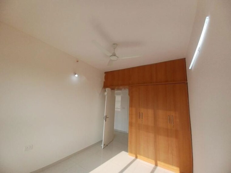 Room, godrej-aqua 2.5 Bedroom 840 Sq.Ft. Apartment In International Airport Road Bangalore 10298587