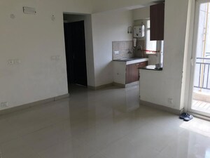 Room in 3 BHK Apartment at Amrapali Royal, Vaibhav Khand – for Rent