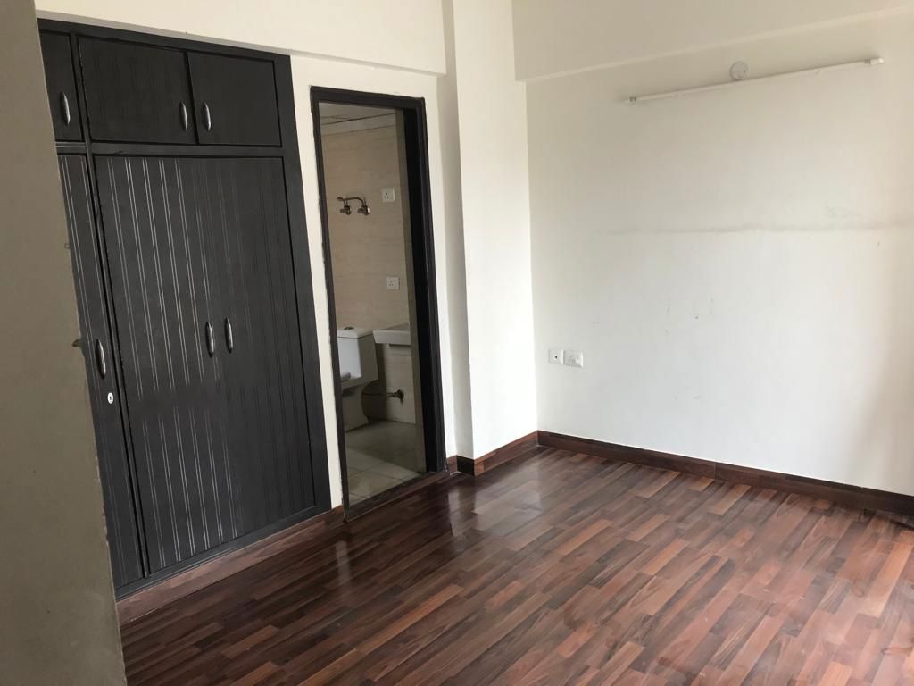 3 BHK + Store Room Apartment For Rent in Amrapali Royal