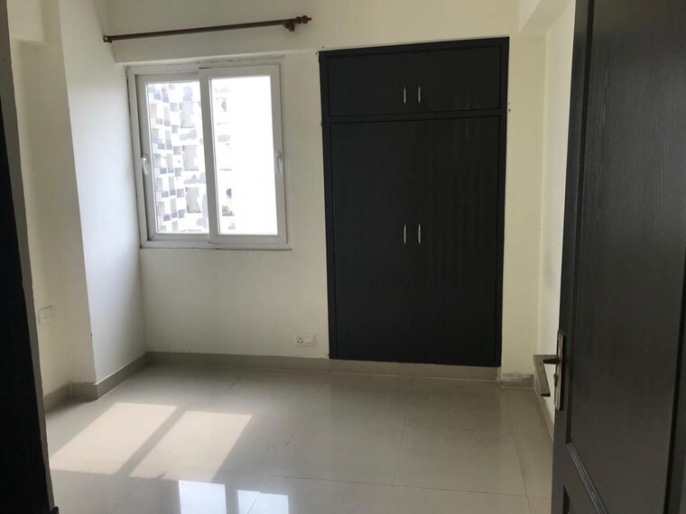 Room, amrapali-royal 3 Bedroom 1800 Sq.Ft. Apartment In Vaibhav Khand Ghaziabad 10298551